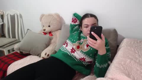 velvetmoon123 online show from December 15, 10:03 pm