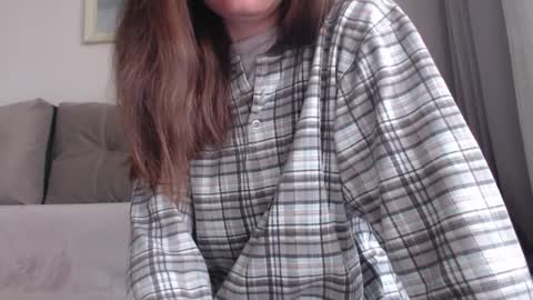 velvetmoon123 online show from April 4, 6:22 am