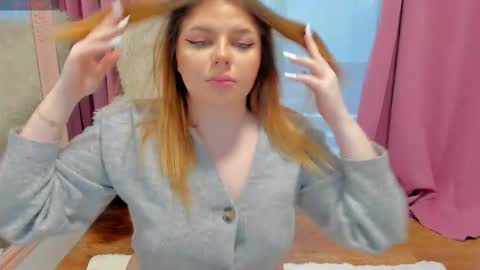 velvetsinss online show from January 16, 7:01 am