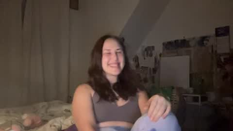 velvetsirenn online show from June 16, 8:11 pm