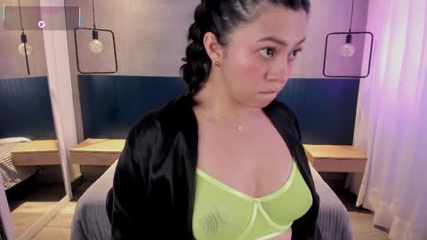 velvettease_ online show from September 24, 1:58 pm