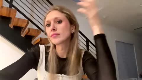 VelvetTGirl online show from January 9, 11:57 am