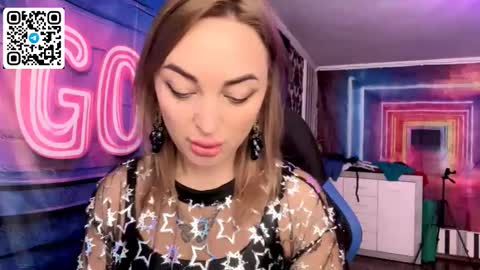 Snapshot of velvettouch4444 chatting on March 1, 11:45 am MERYEM online show from March 1, 11:45 am