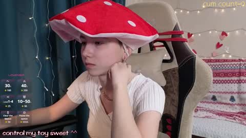 CLEOshort hair  TIna long hair  online show from February 8, 1:14 pm