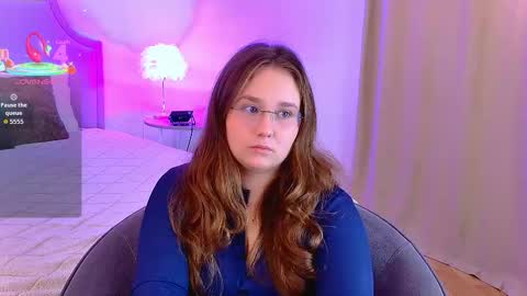 velvetvixencute online show from October 2, 5:25 am