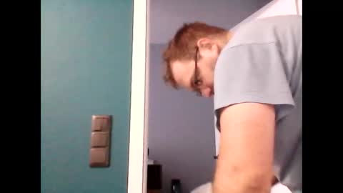 Snapshot of vendi1 chatting on November 15, 9:50 am vendi1 online show from November 15, 9:50 am