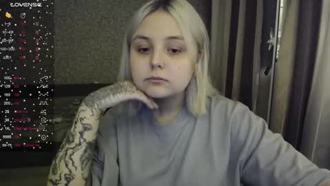 Snapshot of vendymories chatting on November 5, 2:00 am eva 3 online show from November 5, 2:00 am