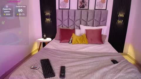venus_999_ online show from July 5, 10:06 pm