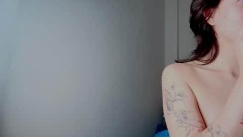 venus_art11 online show from April 13, 3:01 am