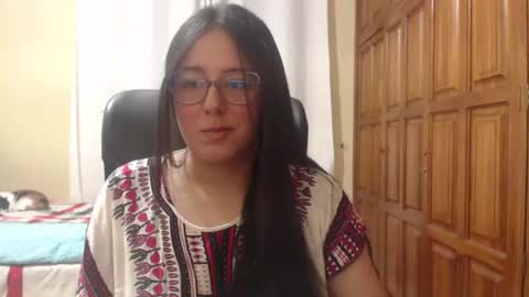 Snapshot of venus_cat_ chatting on July 21, 7:32 am Venus online show from July 21, 7:32 am