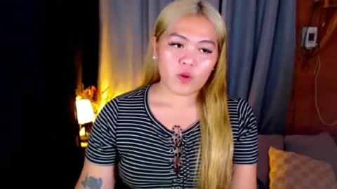I am Colly Your mystery girl online show from June 21, 1:13 pm