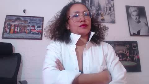 Snapshot of venus_lov chatting on October 7, 10:23 am venus_lov online show from October 7, 10:23 am