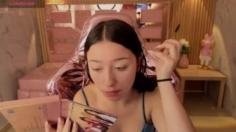 venuss online show from April 9, 12:54 pm