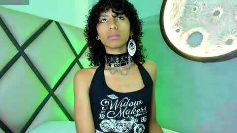 venuss_03 online show from November 14, 3:27 am