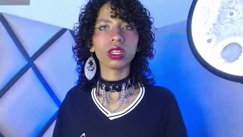 venuss_03 online show from January 13, 3:23 am