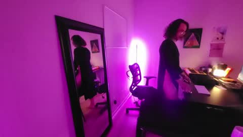 Snapshot of venusthemartian chatting on July 19, 11:41 pm venus online show from July 19, 11:41 pm