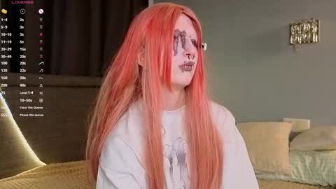 Erica online show from November 30, 8:13 pm