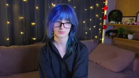 Erica online show from April 6, 8:43 pm