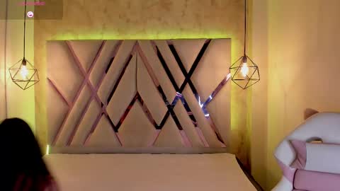 Snapshot of verabest chatting on February 18, 11:55 am Domelipa online show from February 18, 11:55 am