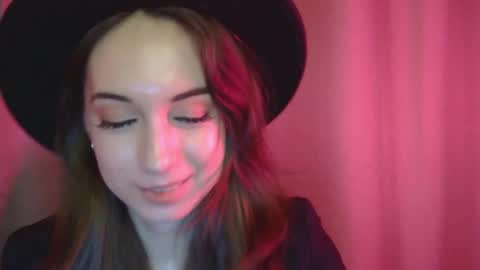 Snapshot of veralush chatting on November 5, 1:33 pm Una online show from November 5, 1:33 pm