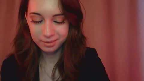 Snapshot of veralush chatting on November 26, 12:17 pm Una online show from November 26, 12:17 pm