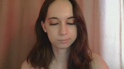 Snapshot of veralush chatting on February 22, 12:26 pm Una online show from February 22, 12:26 pm