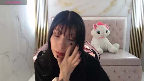 Verana  online show from November 9, 1:09 pm