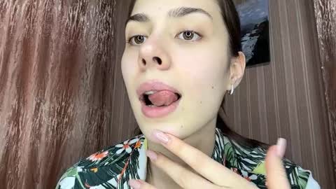 Ayla online show from April 18, 11:25 am