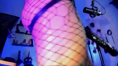 Snapshot of veresskaardila77 chatting on October 10, 8:41 pm mistress VERESSKA ARDILA online show from October 10, 8:41 pm