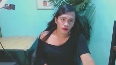 Snapshot of verhenia chatting on December 11, 1:39 pm verhenia online show from December 11, 1:39 pm