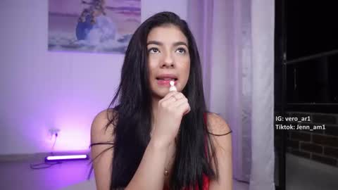 vero_cam online show from November 16, 11:10 pm