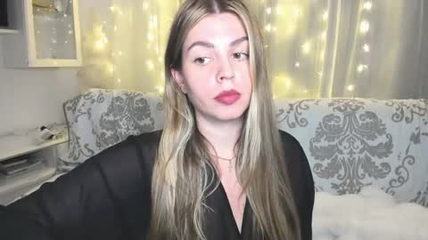 Lolitalolz online show from January 16, 9:52 pm