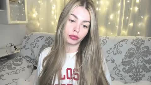 Lolitalolz online show from January 17, 6:55 pm