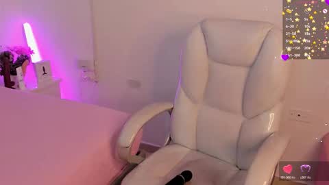 Vernica  online show from November 13, 5:06 am