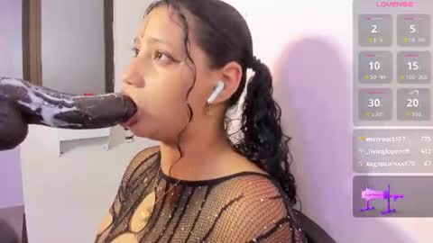 Veronica  online show from June 20, 7:05 pm