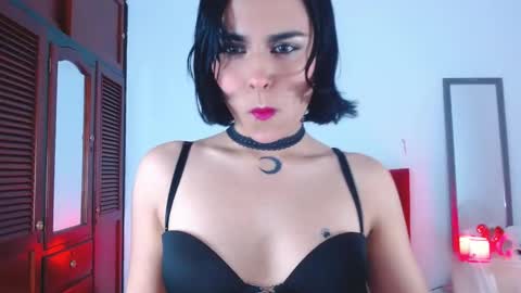 veronica_luar online show from November 12, 4:35 am