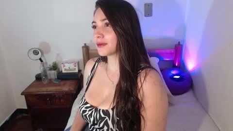 Veronica Rodriguez online show from December 18, 7:25 am