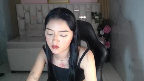 veronicaa_s online show from March 18, 8:12 pm