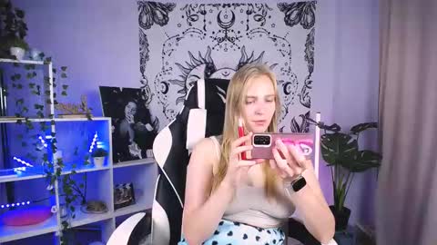 VERONICA online show from September 18, 11:01 am