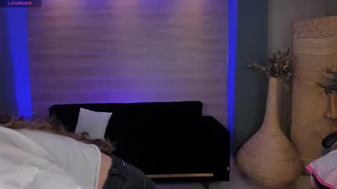 Vero  online show from February 26, 10:25 am