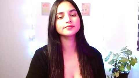 Snapshot of veronicafire2 chatting on November 21, 2:43 am VeronicaFire online show from November 21, 2:43 am