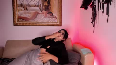 veronicasmith_os online show from July 17, 8:24 pm