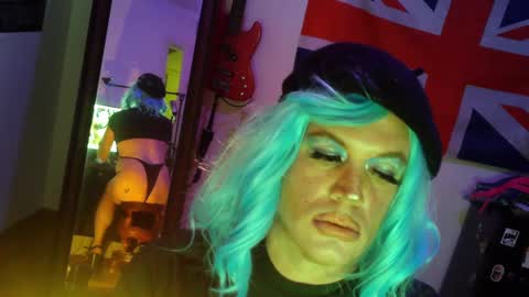 veronicavail online show from December 5, 8:44 am
