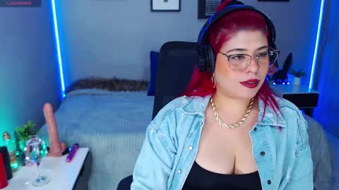 Miss Veronika online show from December 2, 4:20 pm