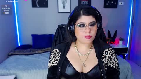 Miss Veronika online show from January 18, 2:44 pm