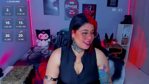Miss Veronika online show from October 4, 2:15 pm