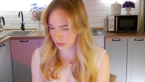 Snapshot of veronikamitchel chatting on October 21, 2:51 pm Veronika online show from October 21, 2:51 pm