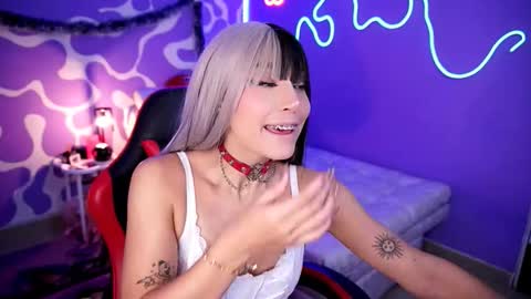        online show from November 30, 11:42 pm