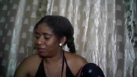 Snapshot of verronique1511 chatting on June 6, 5:39 pm verronique1511 online show from June 6, 5:39 pm