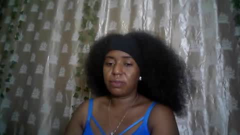 Snapshot of verronique1511 chatting on June 9, 5:08 am verronique1511 online show from June 9, 5:08 am